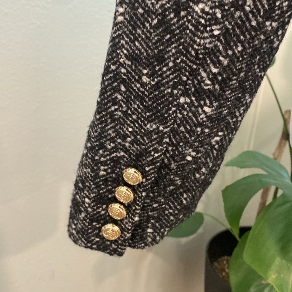H&M Tweed Cropped Jacket Medium Black White Boucle Blazer Gold Buttons Classic - Picture 9 of 14